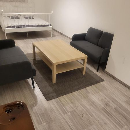 Sleepover City Center Apartment Будапеща Екстериор снимка