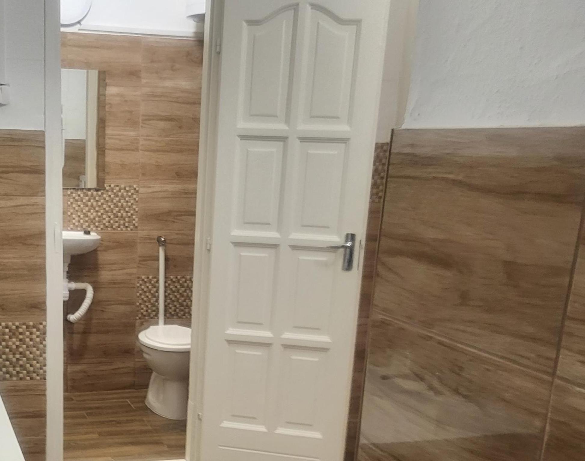 Sleepover City Center Apartment Будапеща Екстериор снимка