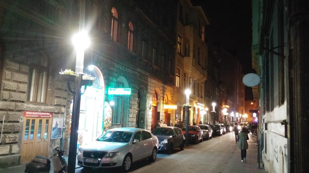 Sleepover City Center Apartment Будапеща Екстериор снимка